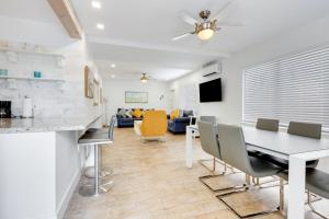 ULTRA chic apartment steps from the beach