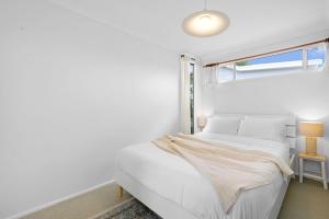 Vincentia Beach Bungalow Your Coastal Escape