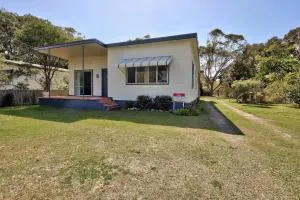 Mullers Cottage at Hat Head - 25 Straight Street - Hat Head