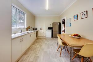 Mullers Cottage at Hat Head - 25 Straight Street