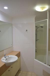 Jubilee Apartment 12 - Bring your own linen