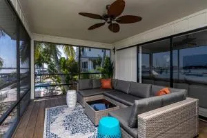 180° Bay Views, Newly Remodeled, Walk to Beach - San Carlos Island