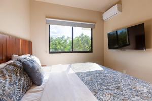 Coto8 Selvanova Gated, Wifi 200bm, King,6pools