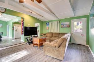 Fishing On-Site Waterfront Home in Bay St Louis