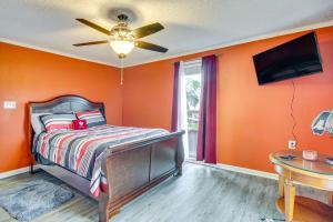 Fishing On-Site Waterfront Home in Bay St Louis