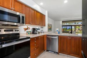 KBM Resorts FREE CAR Kaanapali Royal 2-Bedroom Condo an Island Inspired Gem KRO-G201