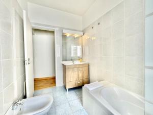 Sea Front 180º View with AC and WiFi