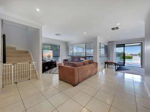 Spacious Family & Pet-friendly Home on the Canal