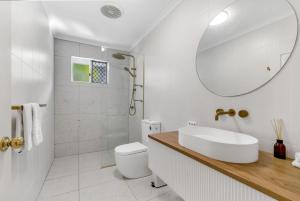 Cedar Villa - A Designer Pool House by the Beach