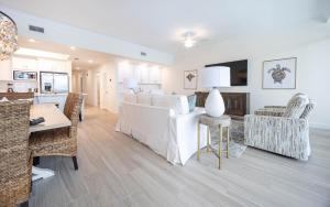 Phoenix Gulf Towers 2106 condo