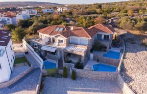 Holiday house with a swimming pool Krk - 23580 