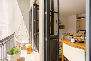 Sunny Priorado Vintage studio with balcony