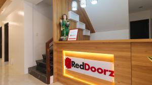 RedDoorz near UST Sampaloc Manila