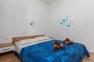 Apartments by the sea Igrane, Makarska - 22690