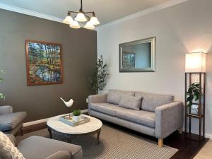 Charming house in The Woodlands - Creekside