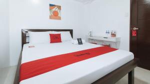 RedDoorz near UST Sampaloc Manila - Hoteles, Manila