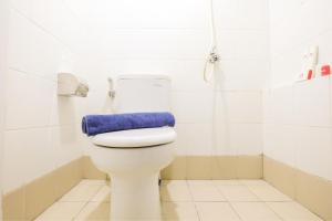 City View 2BR at Bassura City Apartment By Travelio