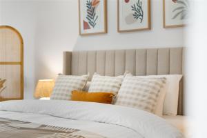 YARLU by Silver Sands