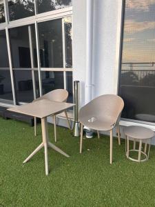 真鶴町ペットと泊まれてBBQも可能な広々ワンフロア貸切apartment Hotel途乃中RC1