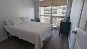 Lovely private bedroom - Forest Hill