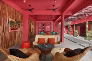 PinkCoco Gili Trawangan - Constant Surprises - for Cool Adults Only
