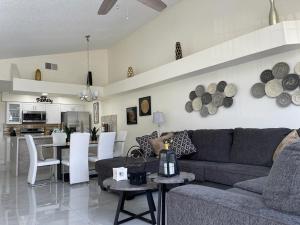 Grand Luxury 3BR Penthouse near Disney Parks