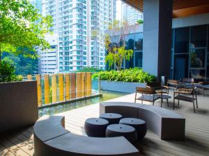 Ceylonz Suites KLCC Rooftop Infinity Pool KL Tower View
