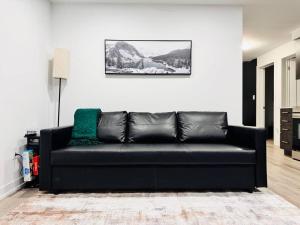 Luxury Stay Near Niagara Falls