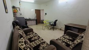 Private 1BHK Flat in Blue Ridge Township