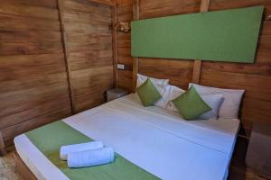 Soul wood Cabin with open air bathroom