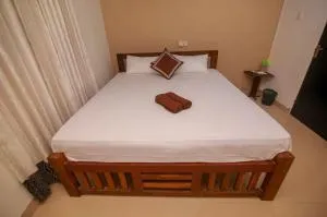 Adithaya Holiday Resort - Kombichankulama