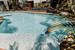 Headlands Beachside Retreat - 50 metres to beach