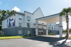 Spark by Hilton Savannah South I-95 - 列治文山