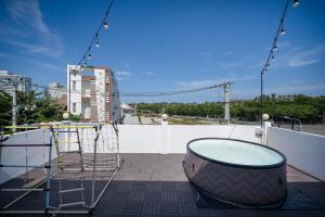 Nhat Villa 5br full AC near MY KHUE BEACH Western Town