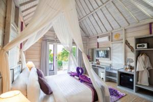 Suite Deluxe Nhìn Ra Khu Vườn (Deluxe Suite Garden View)