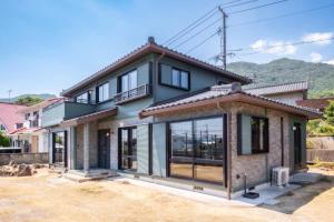 尾道蝸牛 尾道駅から車でわずか10分 贅沢な広さと快適さを備えた滞在型旅館 無料駐車場3台有り supported by COCOSTAY