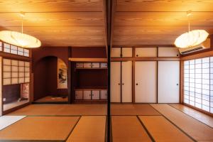 尾道蝸牛 尾道駅から車でわずか10分 贅沢な広さと快適さを備えた滞在型旅館 無料駐車場3台有り supported by COCOSTAY