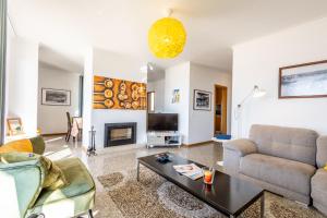 Beachfront 3bdr apt on Marginal Boulevard