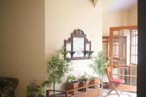 Pineridge Hotel at Mall Road