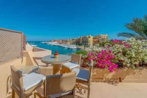 Luxury apartment on the Marina