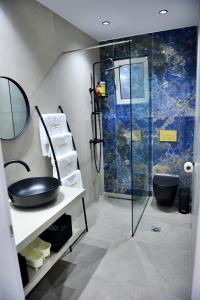 Aikaterini Lever Du Soleil Apart, Koskinou