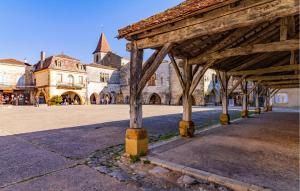 Maisons de vacances 2 Bedroom Amazing Home In Monpazier : photos des chambres