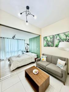 Cozi Modern 1br condo beside One uptown Mall BGC