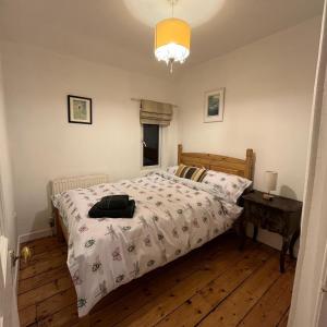 Holly Tree Cottage in Glastonbury