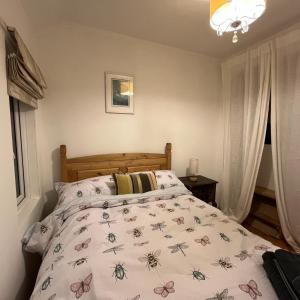 Holly Tree Cottage in Glastonbury