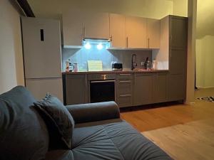 Schöne neue DG Wohnung mit sonniger Dachterrasse und fantastischem Ausblick