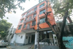 RedDoorz at Najar Residences near NAIA Terminal