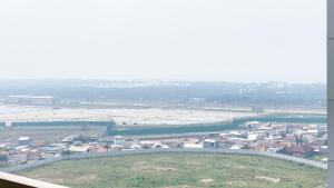 Cozy Living and Homey 2BR Tokyo Riverside PIK 2 Apartment By Travelio