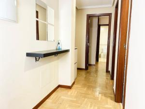 Cómodo apartamento con piscina by beBalmy