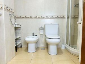 Cómodo apartamento con piscina by beBalmy